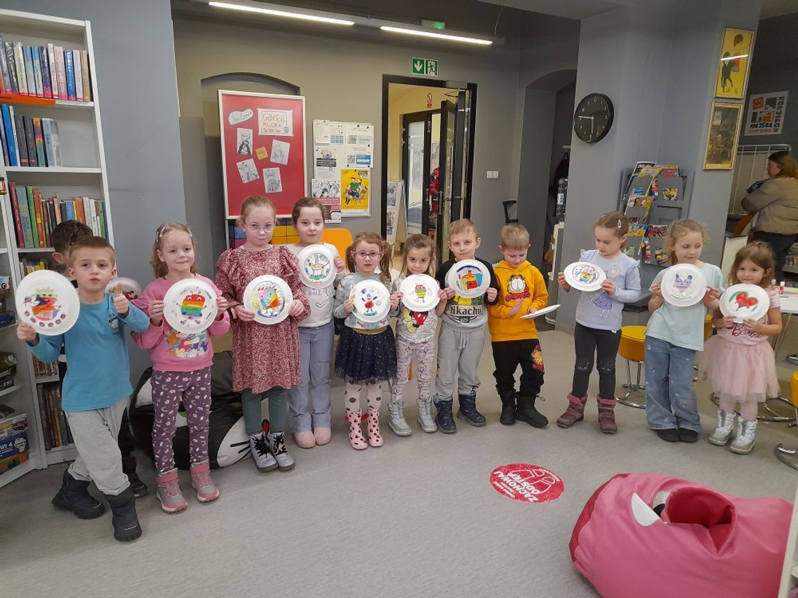 "Potwornie" kreatywne spotkanie Klubu Książkowych Jeżyków "Potwornie" kreatywne spotkanie Klubu Książkowych Jeżyków