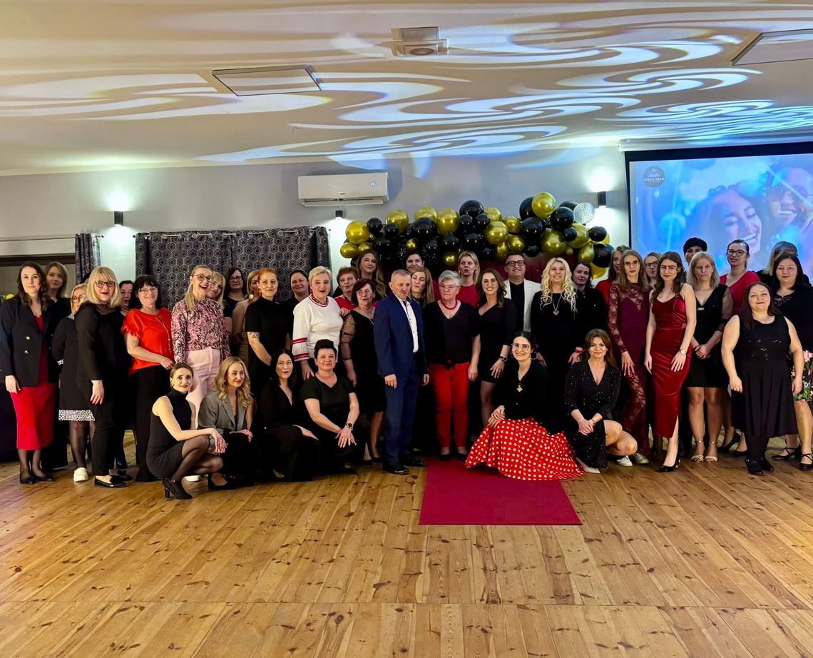 Niezapomniany Dzień Kobiet (ROLKA)