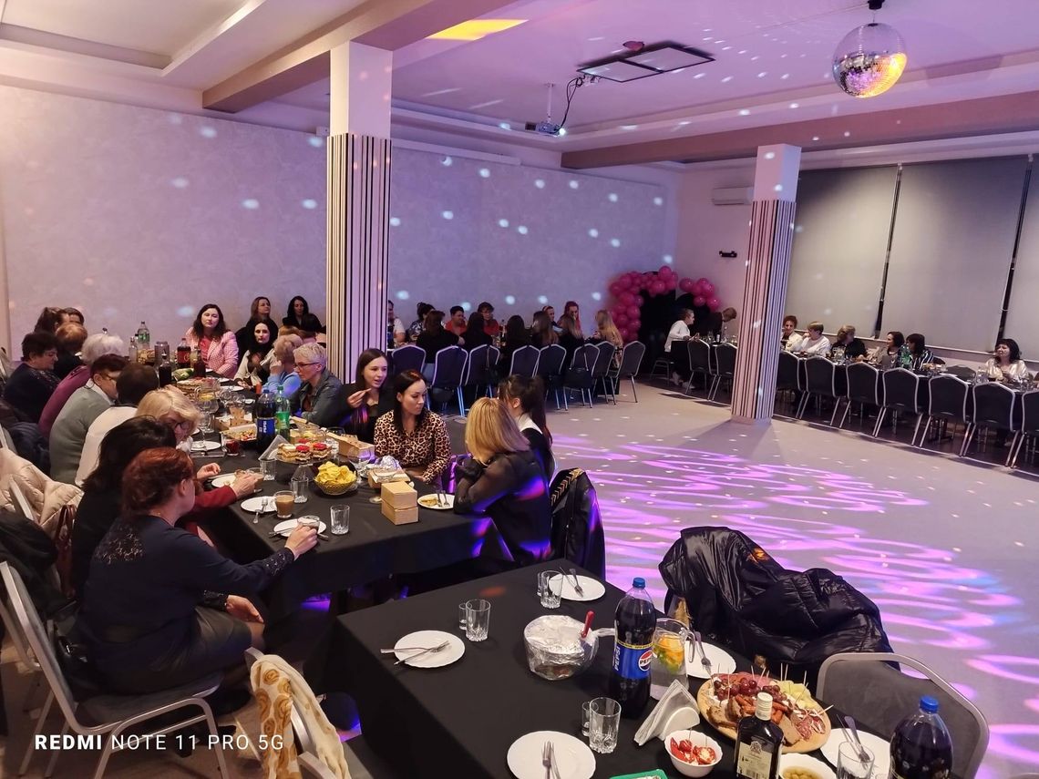 Dzień Kobiet w Ligocie Małej – radość i wspólna zabawa