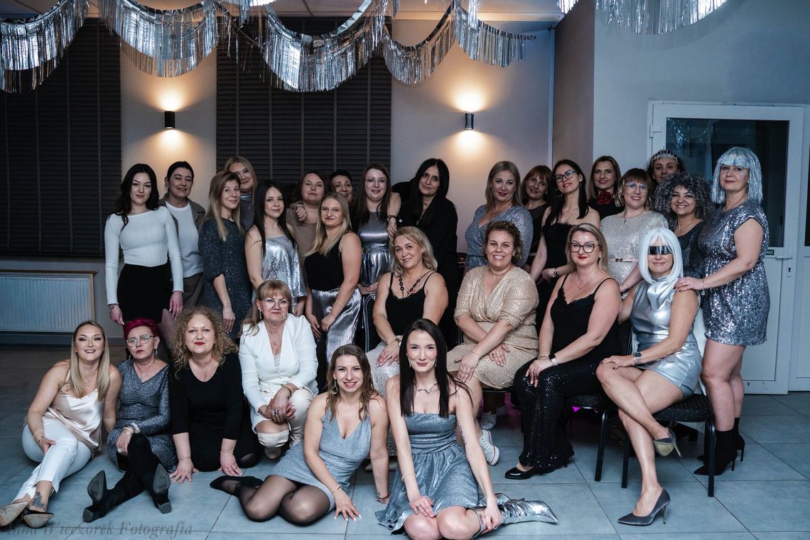 „Kobieta jest przyszłością” – noc pełna energii, muzyki i uśmiechu