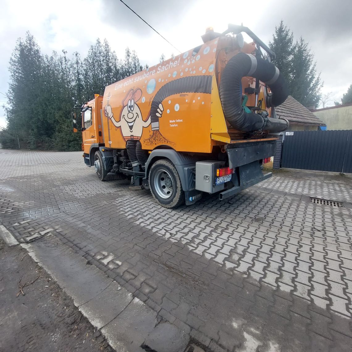 Gmina Oleśnica: zaczęło się wiosenne sprzątanie dróg Gmina Oleśnica: zaczęło się wiosenne sprzątanie dróg