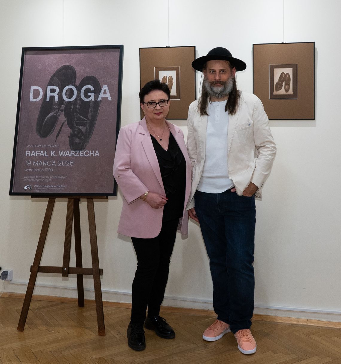 Droga przez życie w starych butach i albuminie Droga przez życie w starych butach i albuminie