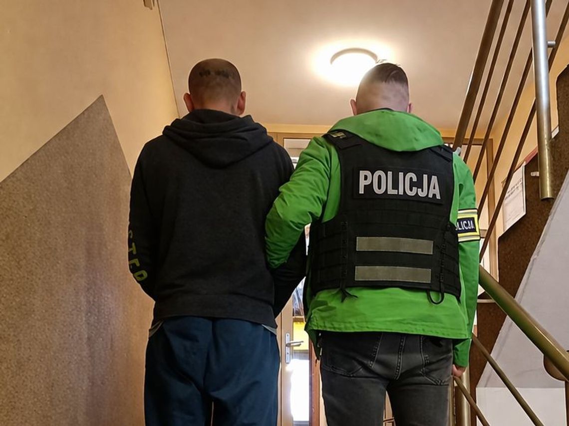 Groźby nożem i kradzież w sklepie – policja zatrzymała 40-latka