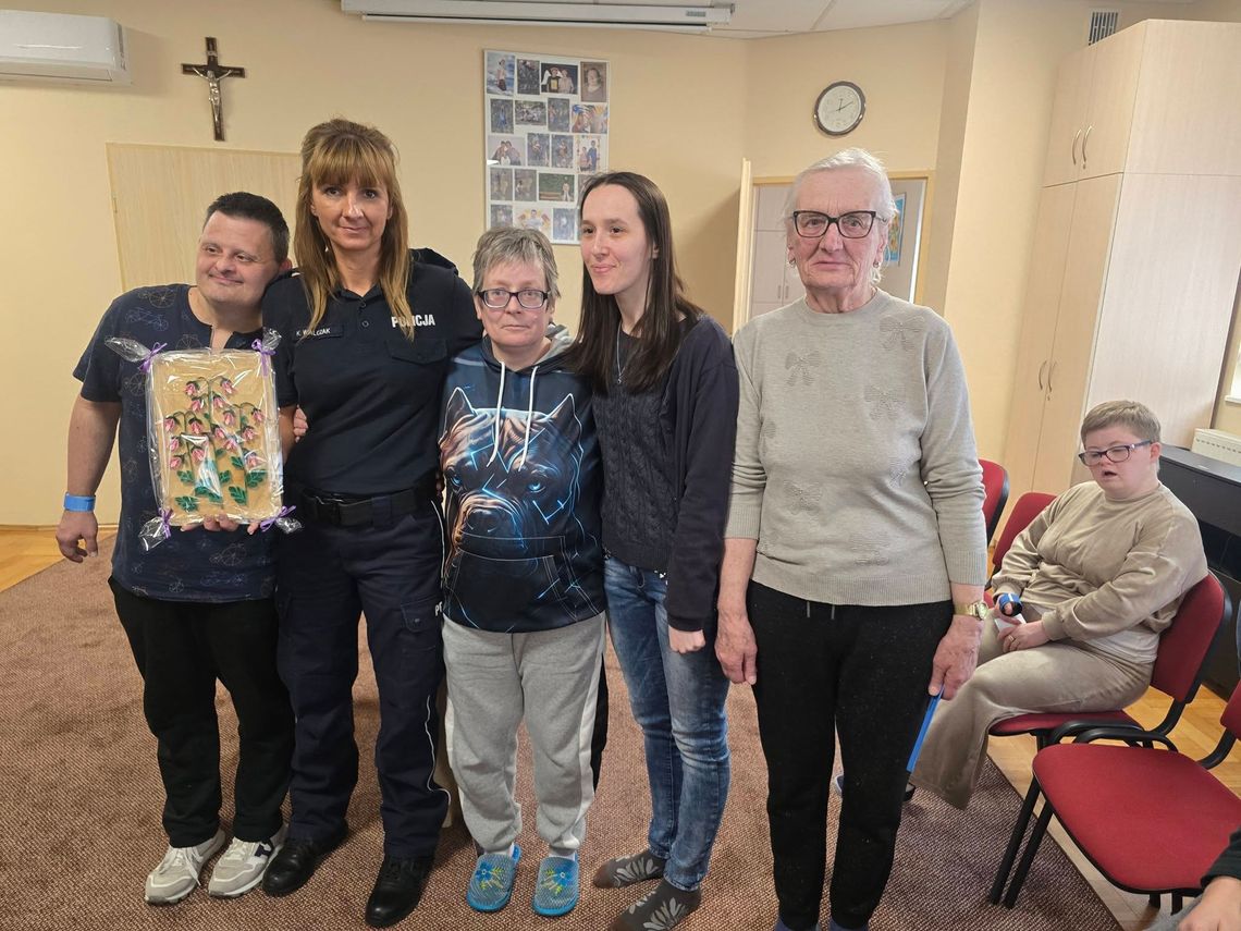 „Jednośladem bezpiecznie do celu” – Policja edukuje rowerzystów w Oleśnicy