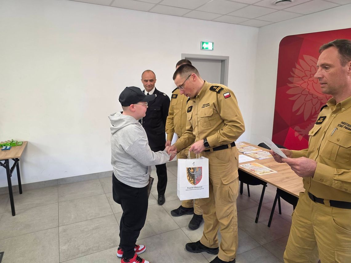 Młodzież zapobiega pożarom! Najlepsi w Powiecie Oleśnickim wyłonieni w konkursie strażackim