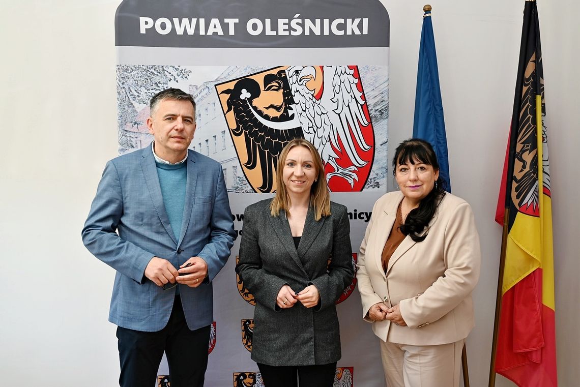 Posłanka Jolanta Niezgodzka w Starostwie Powiatowym – rozmowy o kolei i służbie zdrowia