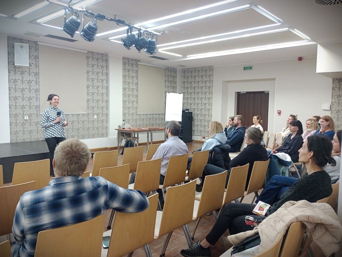 Emocje nastolatka a emocje rodzica - wykład dla rodziców w ramach projektu "Korki z Życia"