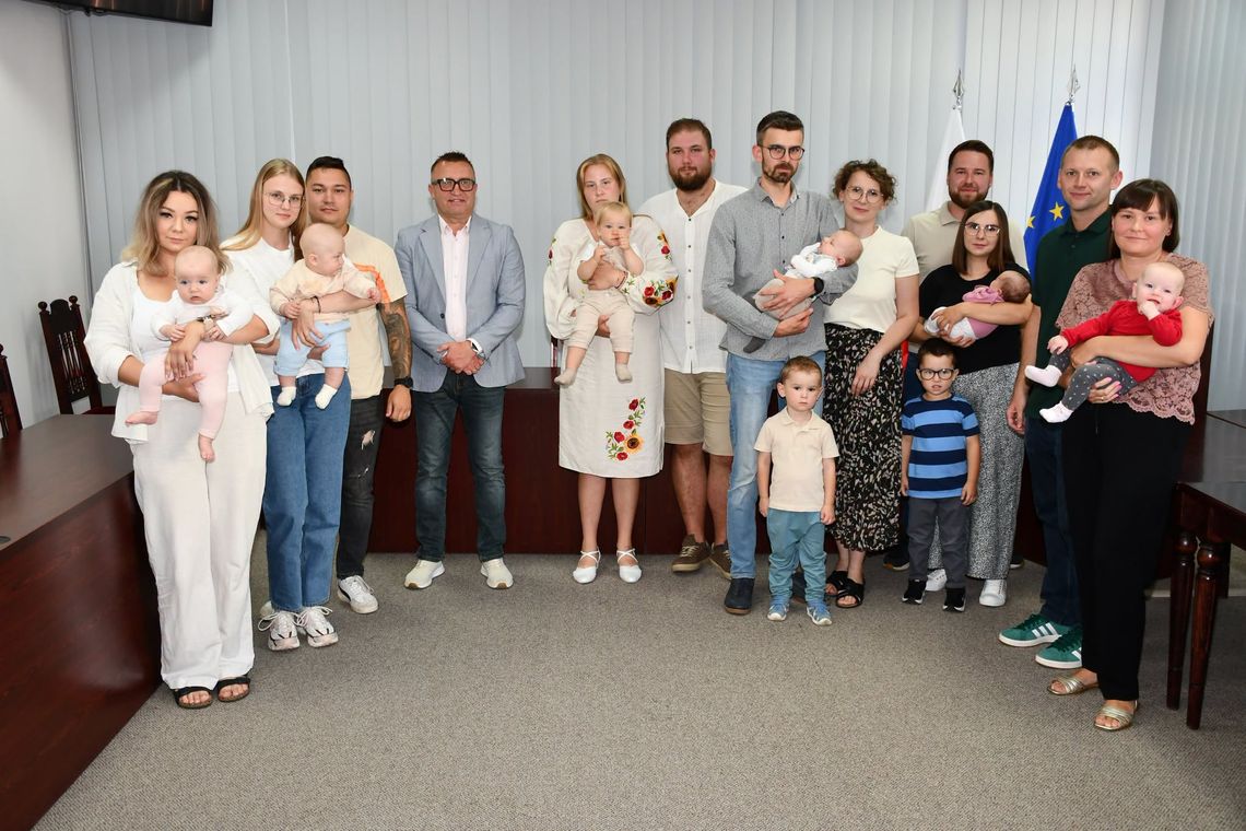 22 nowe pociechy oficjalnie powitane w Gminie Oleśnica 22 nowe pociechy oficjalnie powitane w Gminie Oleśnica