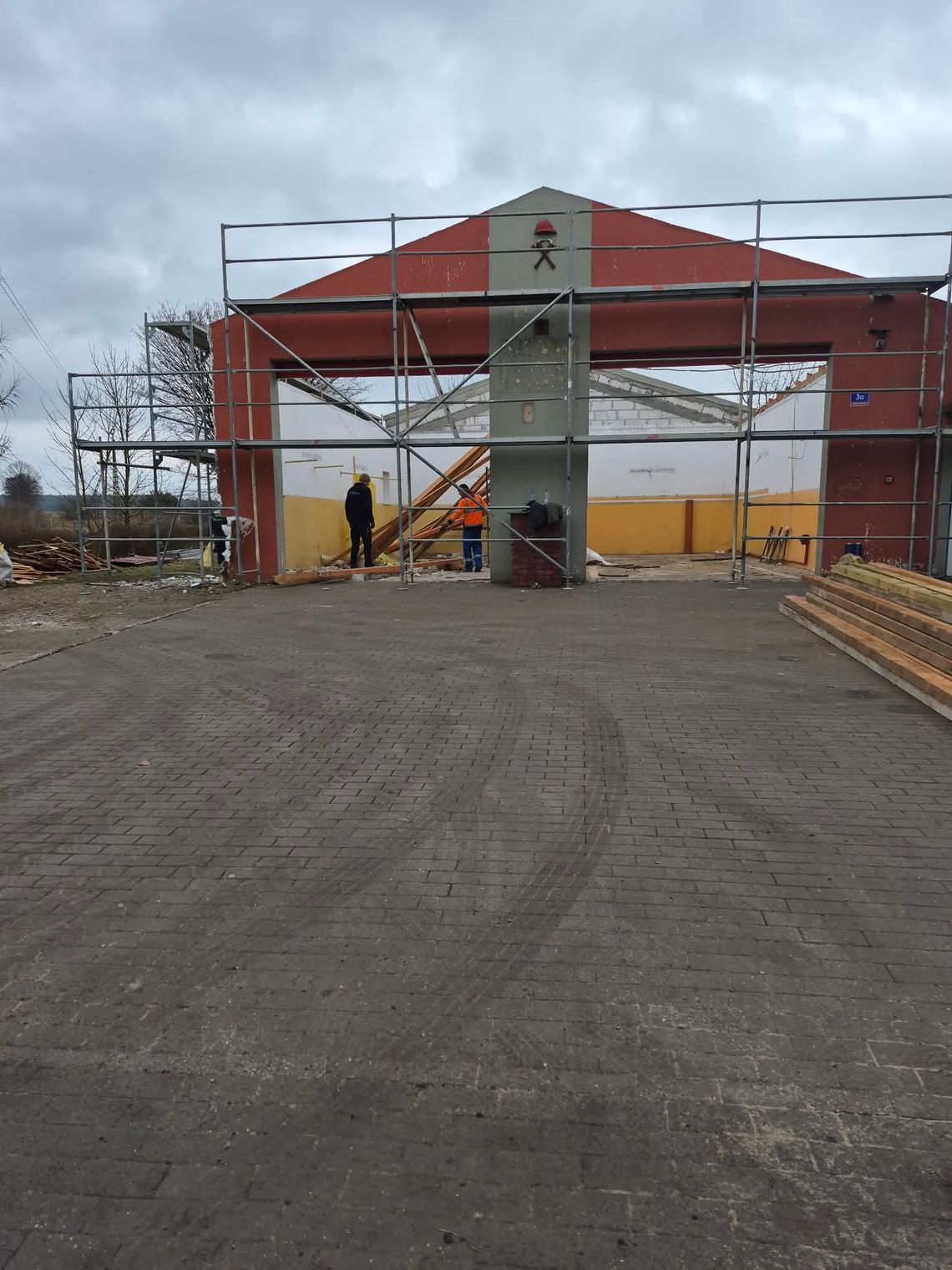 3 miesiące bez remizy– co się zmieni dla mieszkańców? 3 miesiące bez remizy– co się zmieni dla mieszkańców?