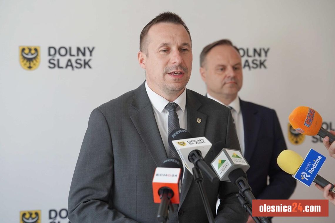 30 mln zł dla firm. Dolny Śląsk uruchamia pożyczki na bezpieczeństwo i odporność przedsiębiorstw 30 mln zł dla firm. Dolny Śląsk uruchamia pożyczki na bezpieczeństwo i odporność przedsiębiorstw