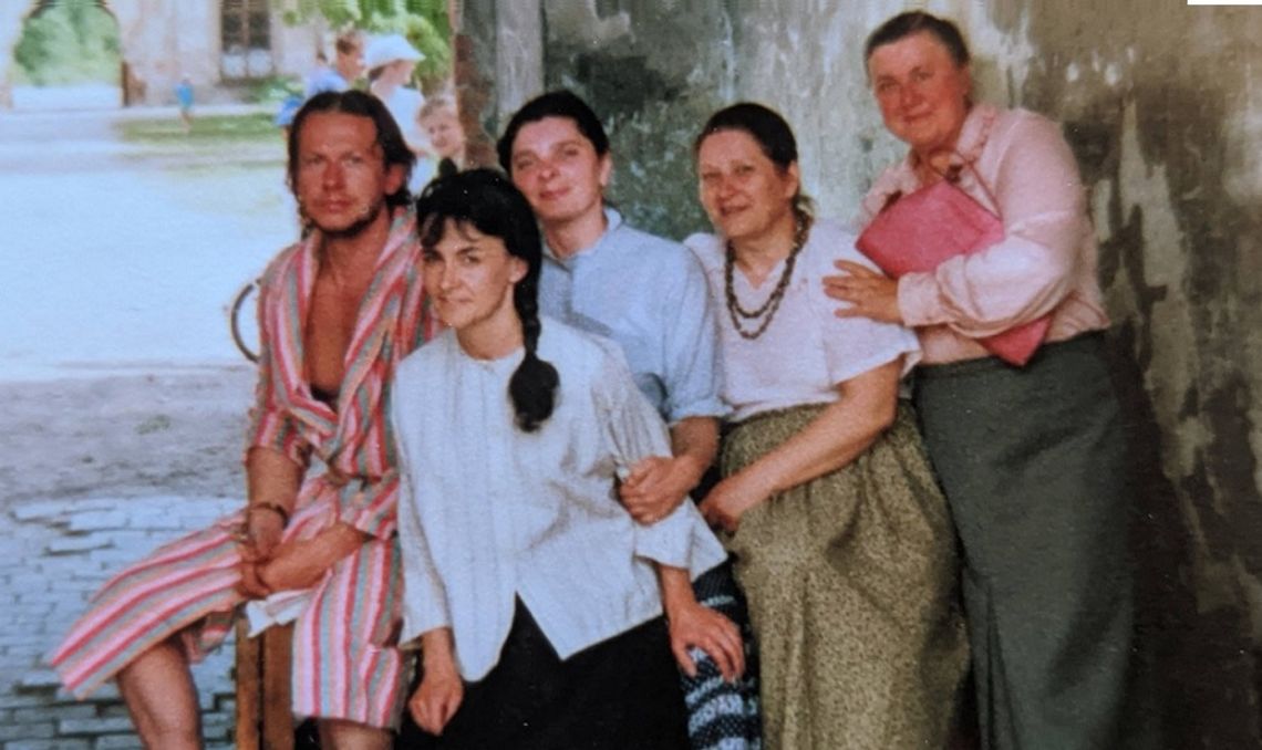 32 lata „Jańcia Wodnika”. Mieszkanka Goszcza wspomina: „Byłam statystką na planie kultowego filmu”