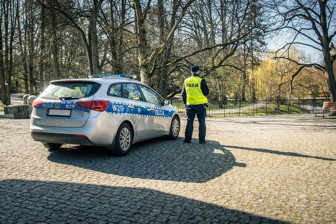 6 mandatów za brak maseczek