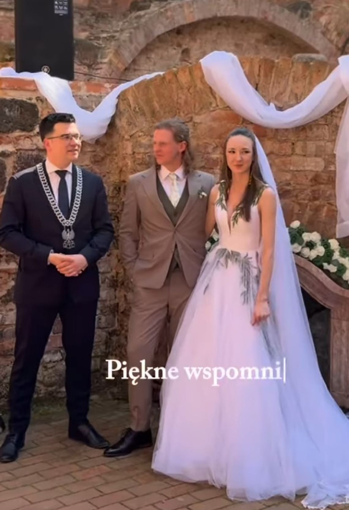 A może ślub w dawnym pałacu? (ROLKA)