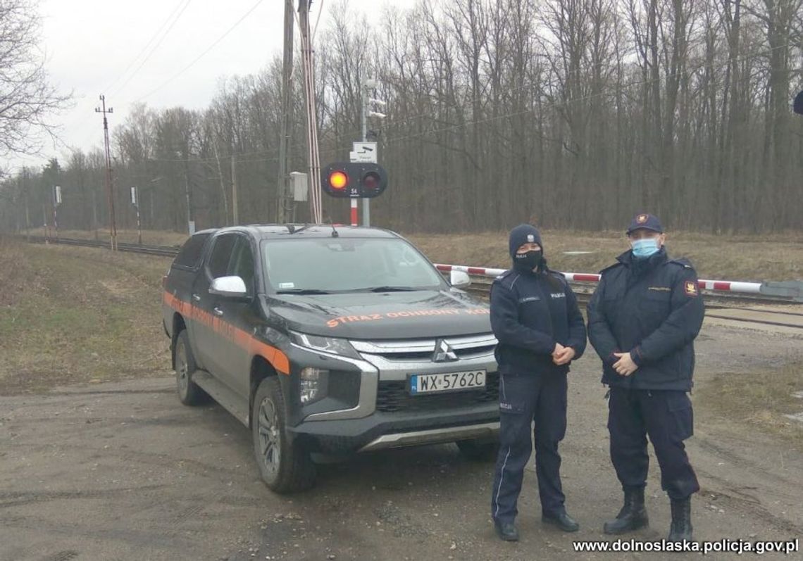  Akcja „24 BLUE-RAD-aktywna tarcza” - oleśniccy i złotoryjscy policjanci działają wspólne ze Strażą Ochrony Kolei