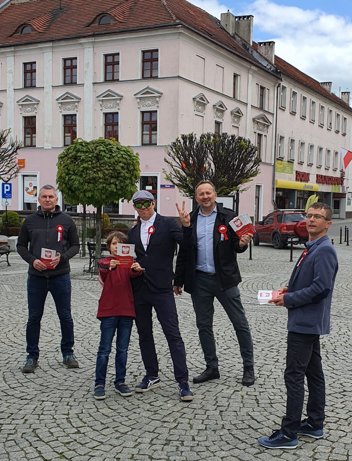 Akcja Stowarzyszenia Polska 2050 na Rynku w Oleśnicy 