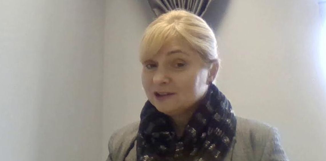 Anna Zasada, dyrektor OBP, czyta wiersz Elżbiety Drużbackiej (WIDEO)
