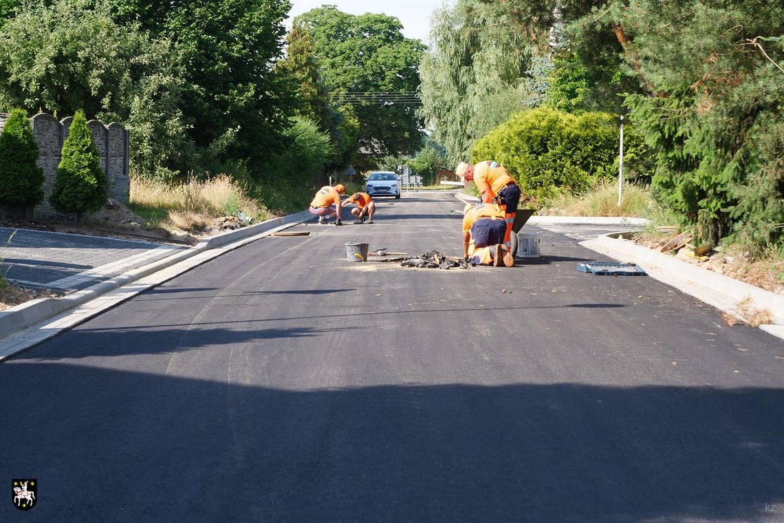 Asfalt jest już na Starzyńskiego i Rzemieślniczej
