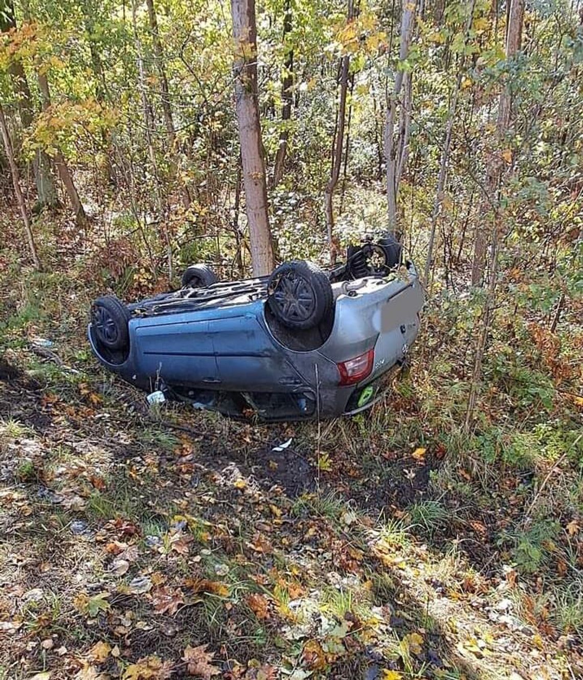 Auto dachowało, w domu było zadymienie