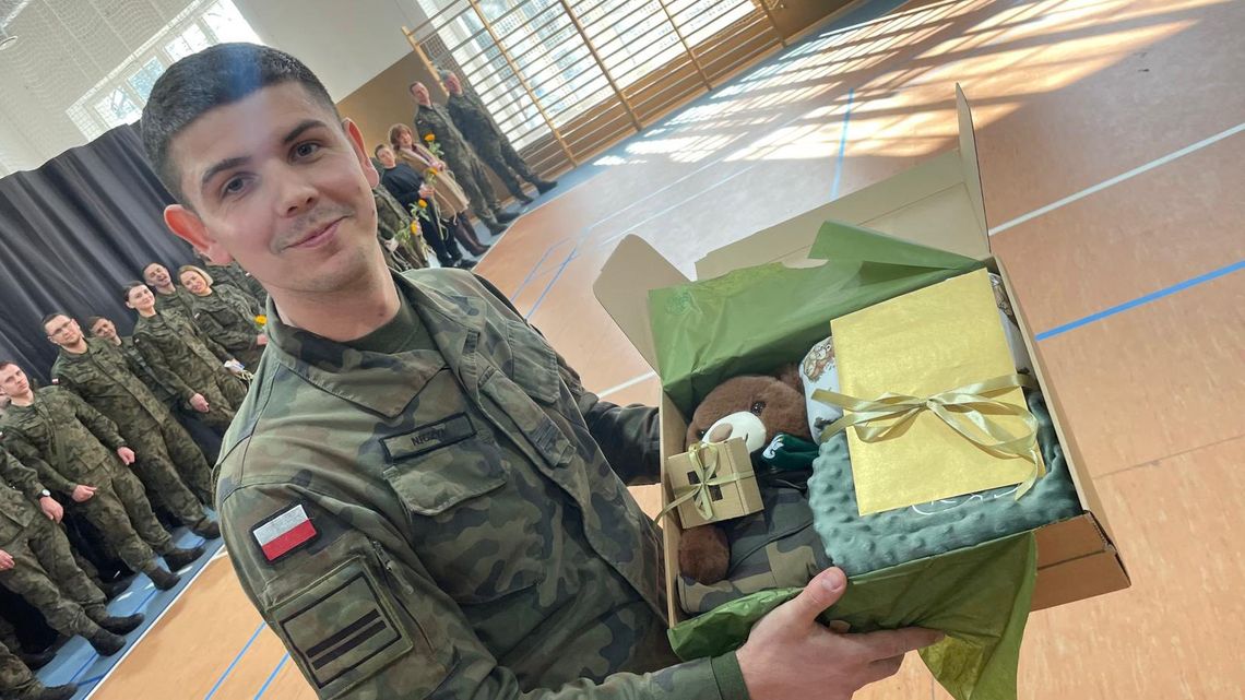 Awanse i radość w rodzinie wojskowej. Uroczysta zbiórka w 2. Oleśnickiej Kompanii Regulacji Ruchu