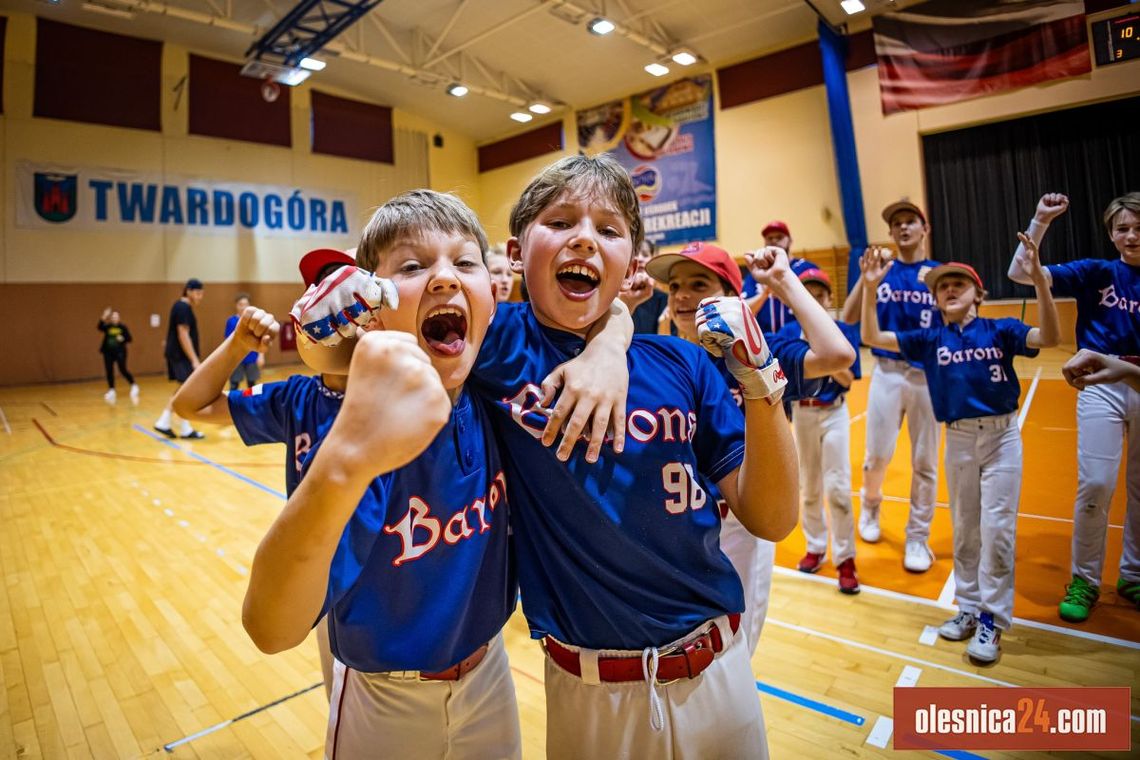 Barons Wrocław triumfują w III International Indoor Baseball Cup U-11 w Twardogórze Barons Wrocław triumfują w III International Indoor Baseball Cup U-11 w Twardogórze