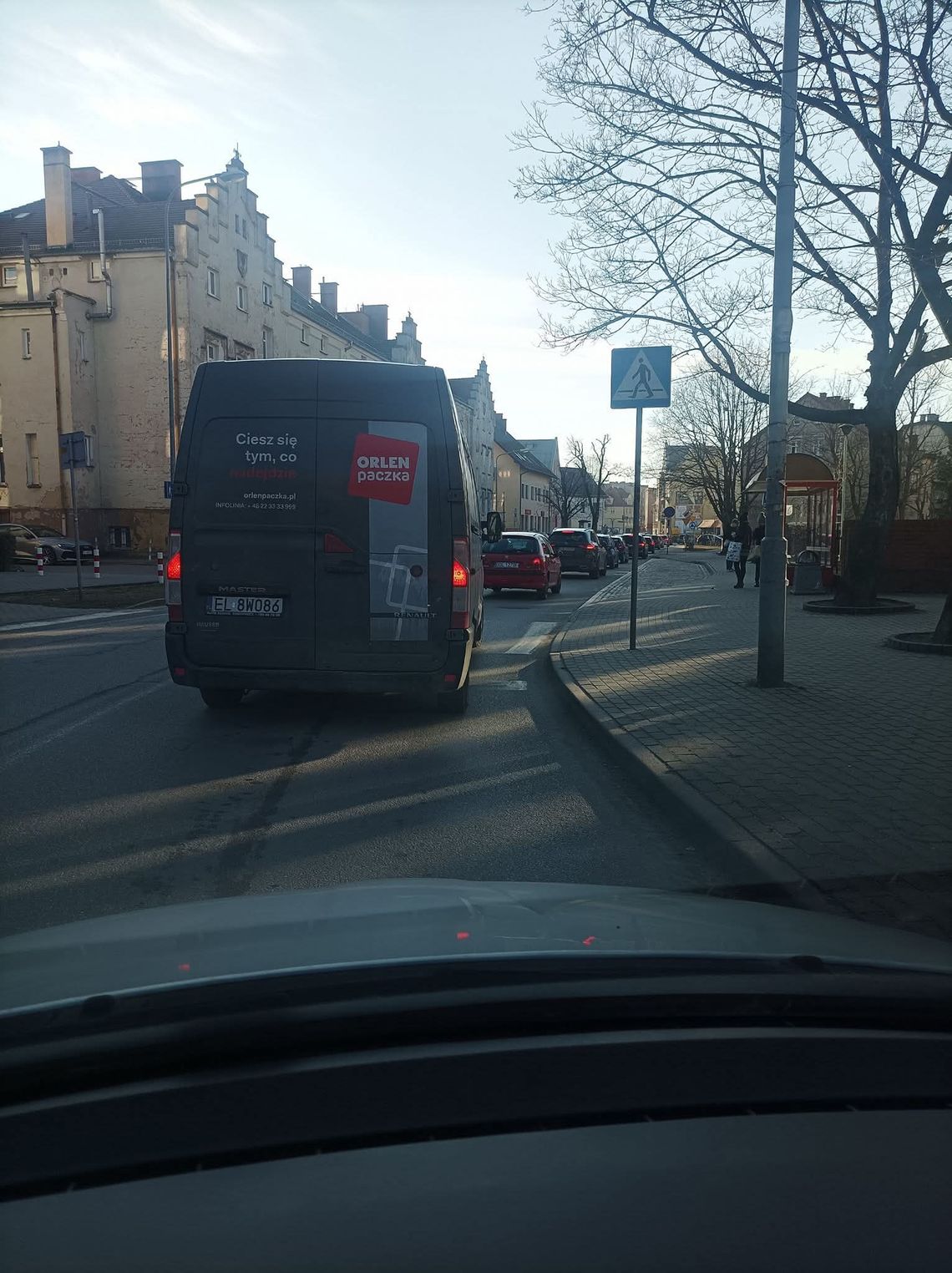 "Betonoza” zabija miasto? Aktywista ostrzega przed korkami i brakiem miejsc parkingowych