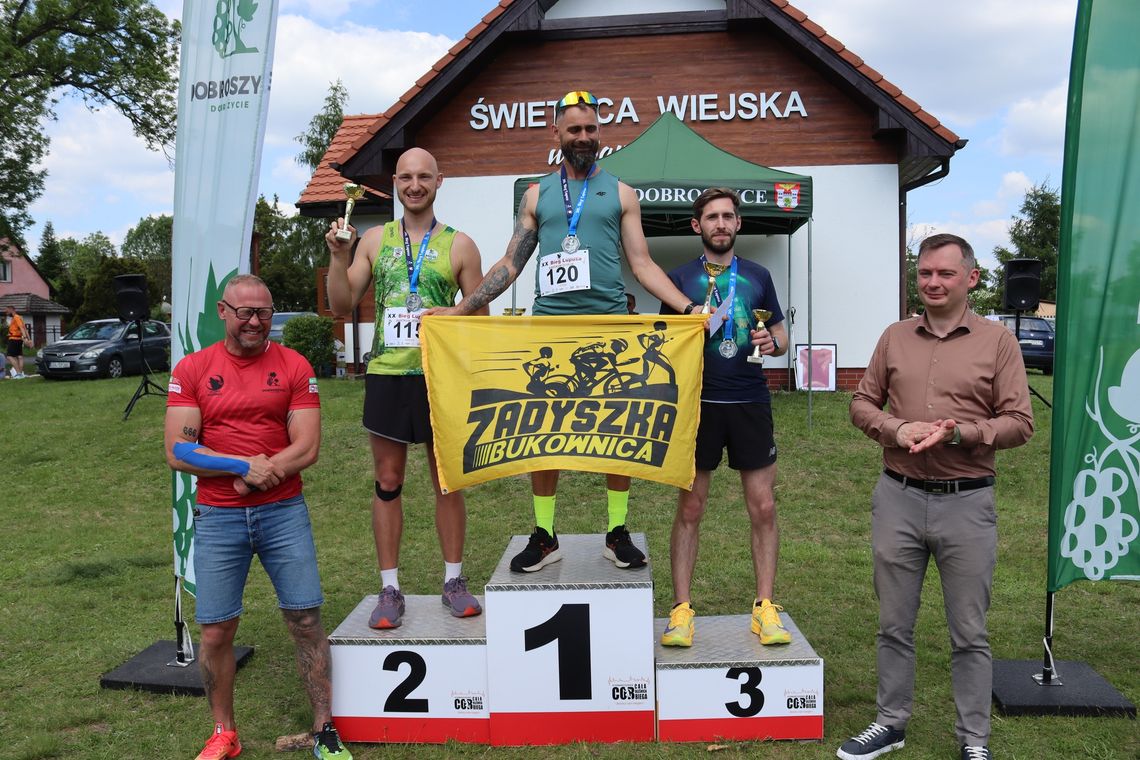 Blisko 200 uczestników na jubileuszowym Biegu Lupusa w Bartkowie