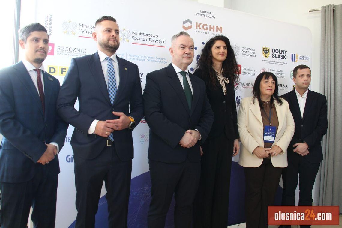 IV Dolnośląskie Forum Gospodarcze w Oleśnicy: Samorząd, państwo i biznes rozmawiają o odporności regionu