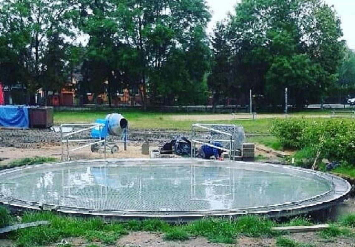 Budują brodzik na basenie w Sycowie