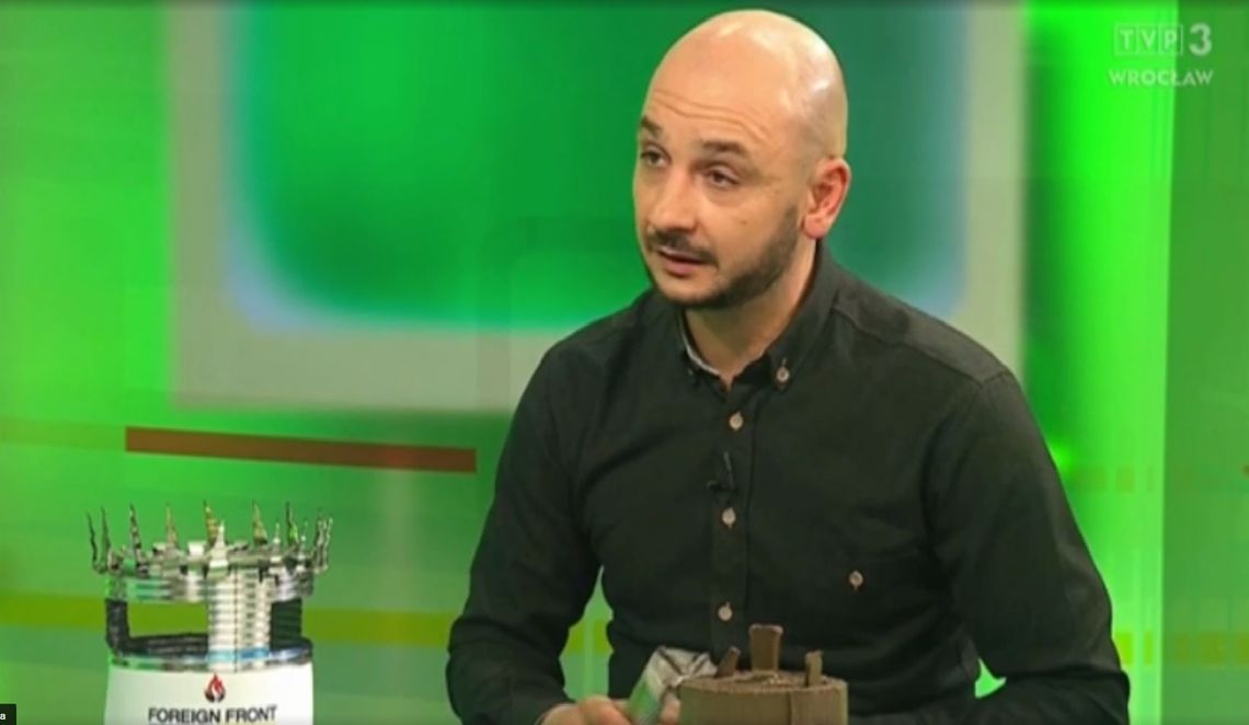 Cała gmina Oleśnica zaangażowana w produkcję świec okopowych dla Ukrainy