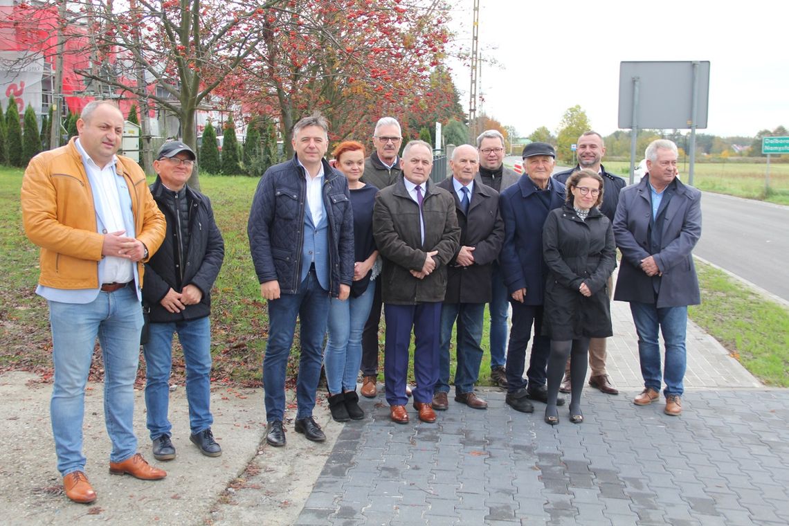 Chodnik w Dziadowej Kłodzie to przykład wzorowej współpracy dwóch samorządów