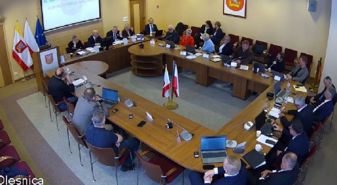 „Cieszy mnie, że zniknęła”. Radny PiS Dawid Jankowski o usunięciu flag Ukrainy z sali obrad „Cieszy mnie, że zniknęła”. Radny PiS Dawid Jankowski o usunięciu flag Ukrainy z sali obrad