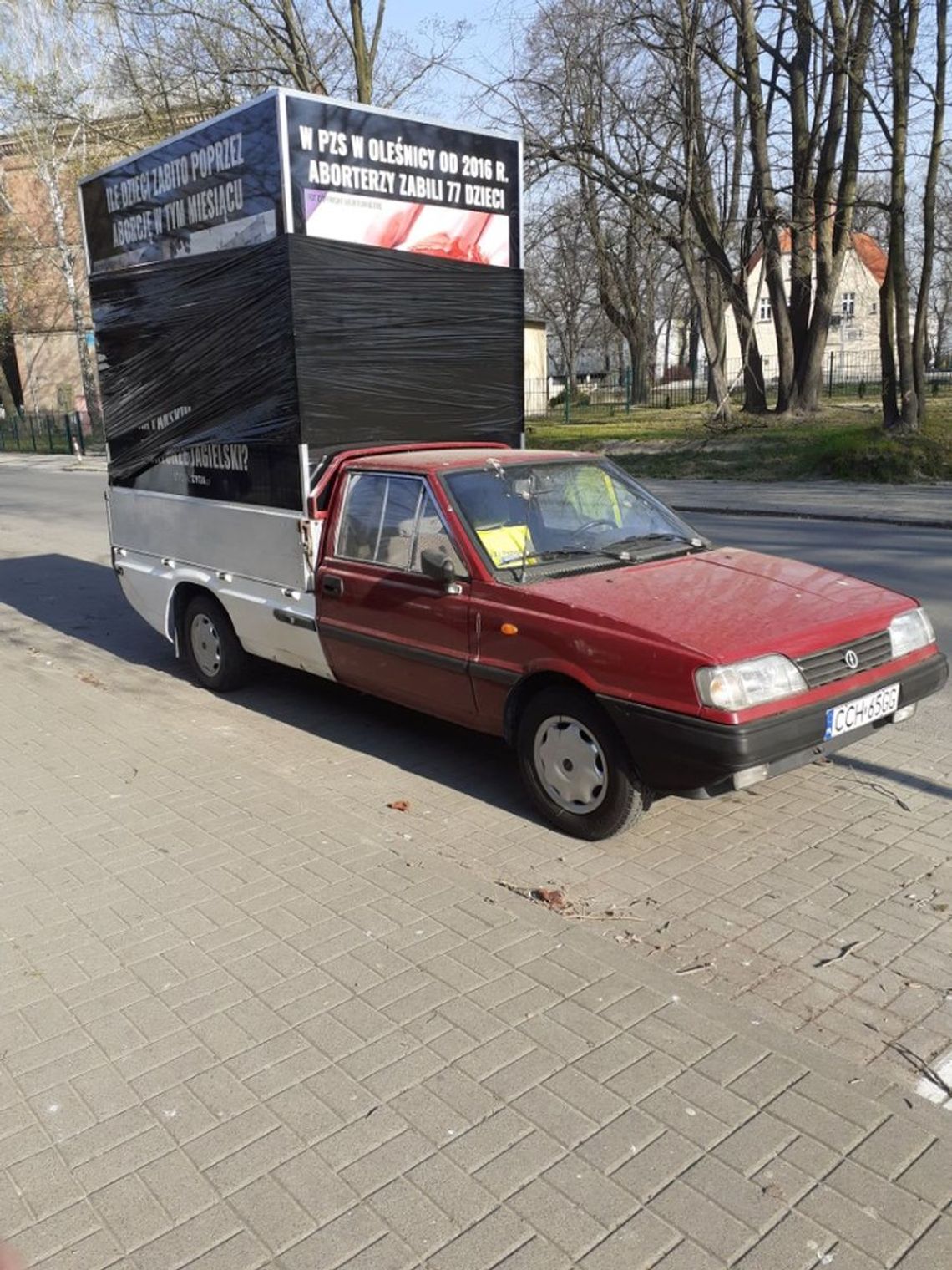 Czy burmistrz Oleśnicy pójdzie do sądu w sprawie samochodu antyaborcyjnego?