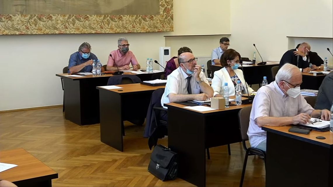 Czy Zarząd Powiatu Oleśnickiego dostanie wotum zaufania i absolutorium? [AKTUALIZUJEMY]