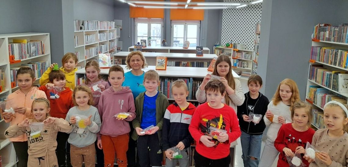 Czytamy i kreatywnie spędzamy czas w Bibliotece "Pod Sową"