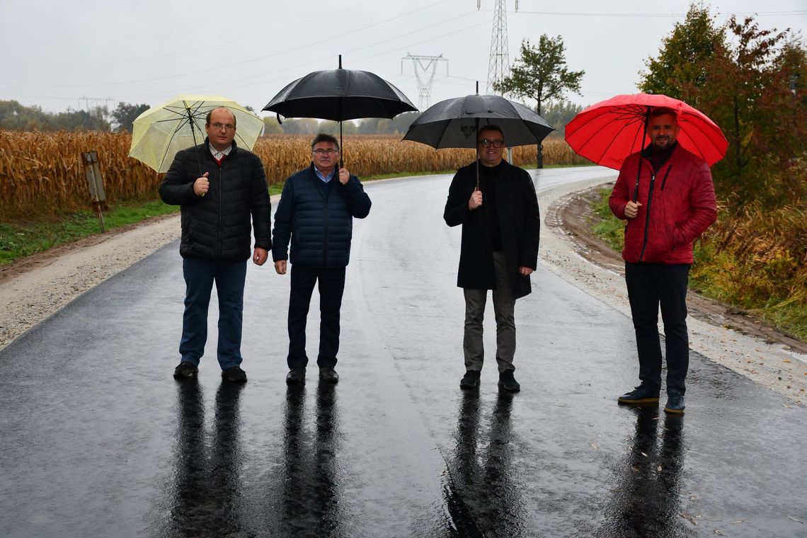 Dobra wiadomość dla kierowców! Nowa droga w Smardzowie gotowa do użytku