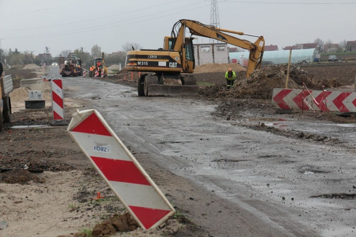 Drogowcy na  Łukanowskiej w Oleśnicy