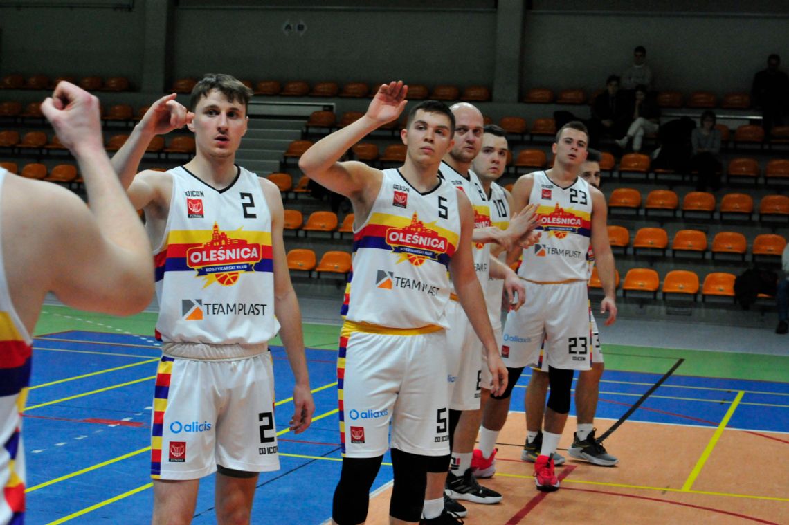 Duże emocje w meczu koszykarzy Team-Plastu Oleśnica 