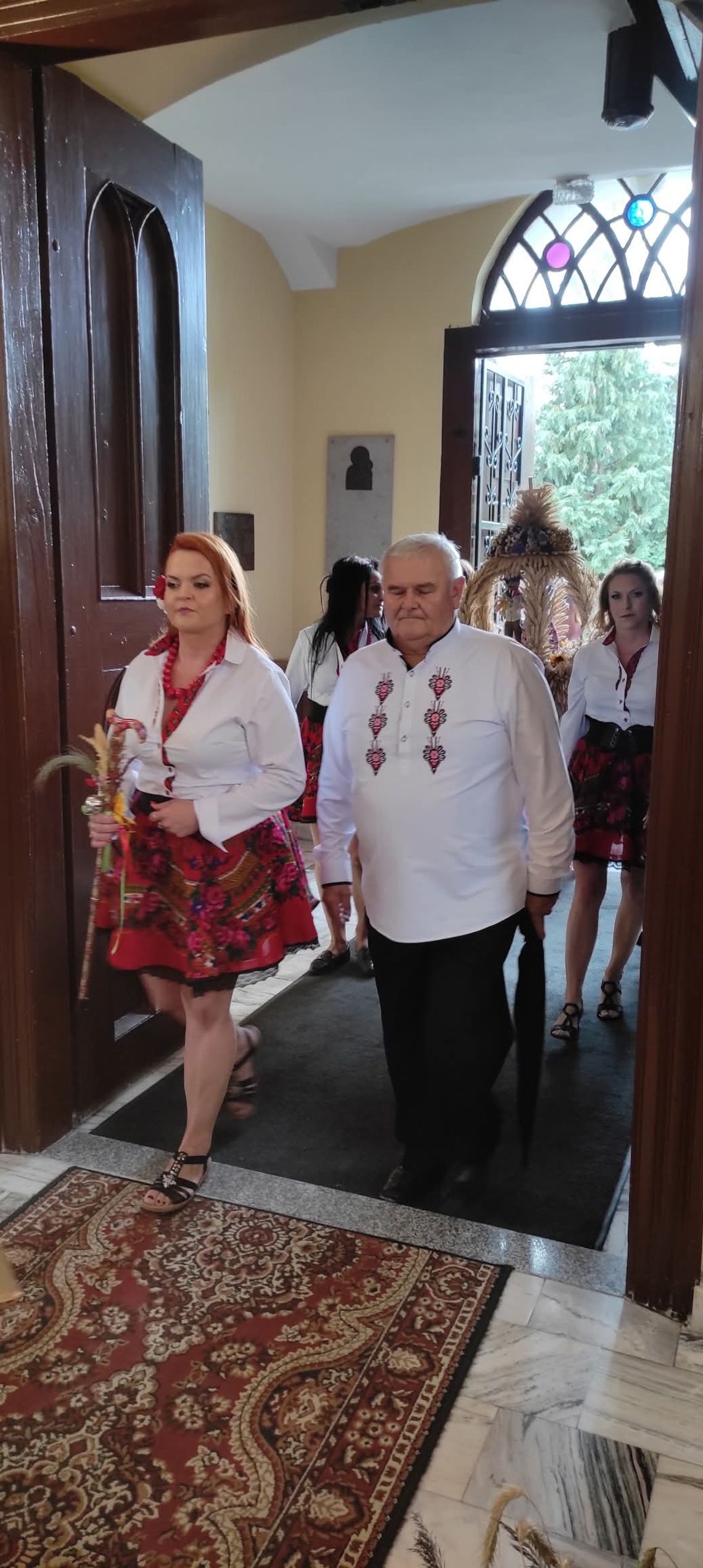 Dziadowa Kłoda na dożynkach Dziadowa Kłoda na dożynkach