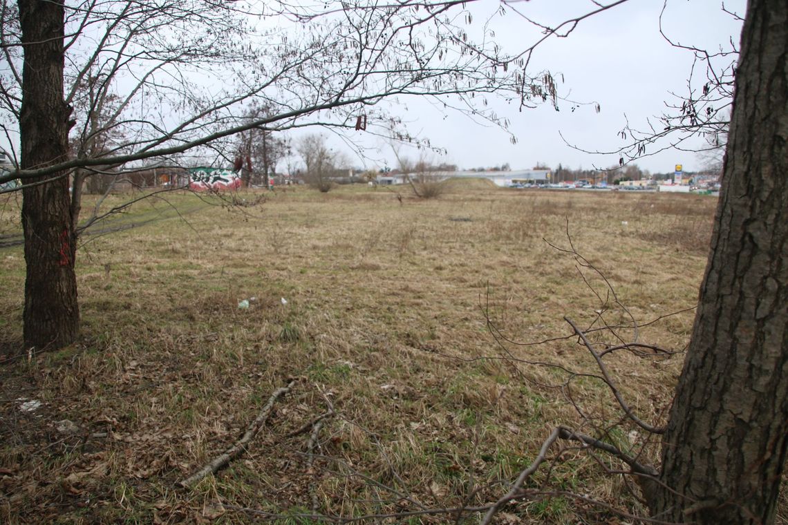 Działka pod blok poszła za 3,2 mln złotych netto