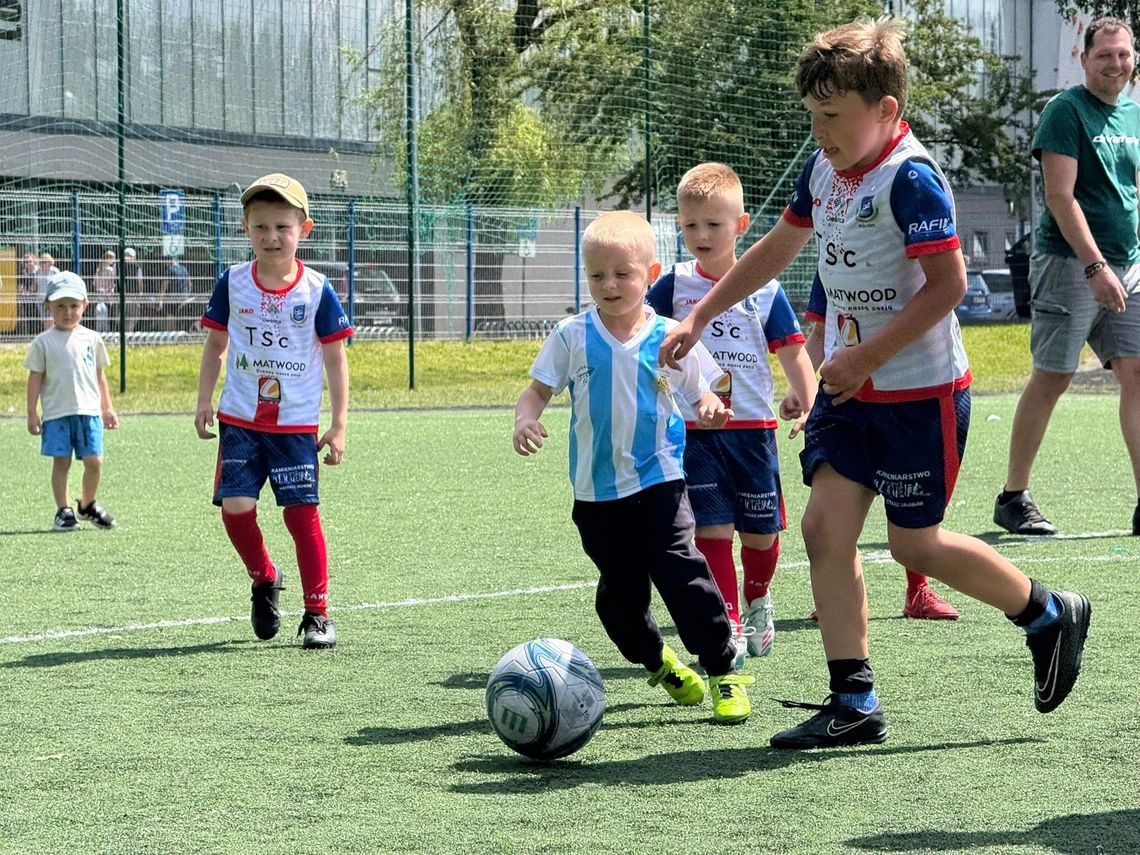 Dzień Dziecka z Pogonią Oleśnica. Sport, zabawa i rodzinna atmosfera Dzień Dziecka z Pogonią Oleśnica. Sport, zabawa i rodzinna atmosfera