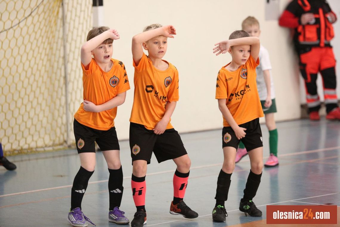 Dzisiaj grają gwiazdy - trwa Memoriał Ireneusza Maciasia