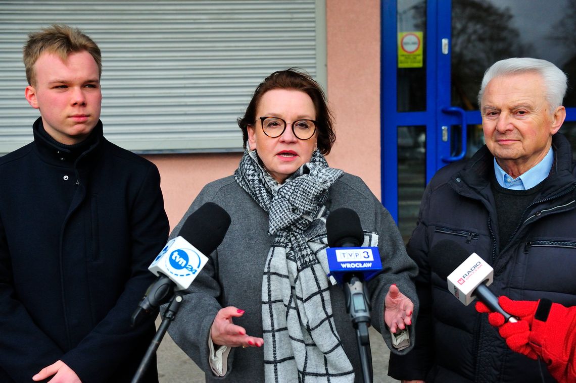Europosłanka oskarżyła rząd o oszustwo w kwestii podwyżek dla nauczycieli /WIDEO/