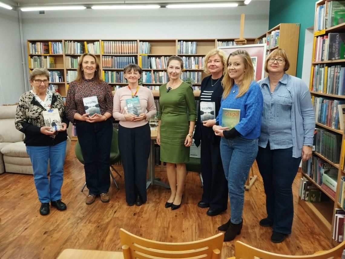 Pisarka Ewa Cielesz gościem Oleśnickiej Biblioteki Publicznej Pisarka Ewa Cielesz gościem Oleśnickiej Biblioteki Publicznej