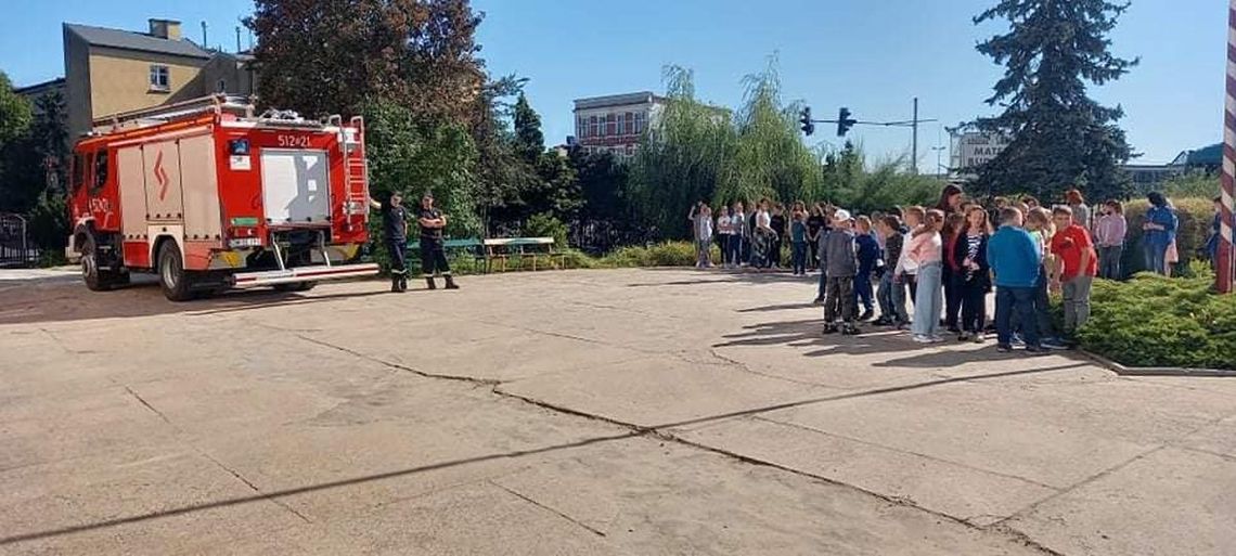 Ewakuowali się ze szkoły!