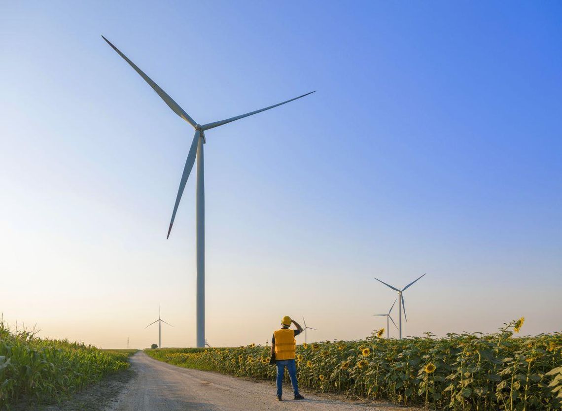 Farma wiatrowa krok po kroku: jak powstaje inwestycja i co oznacza dla mieszkańców