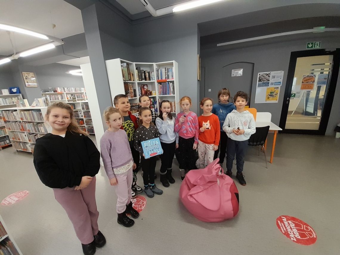 Grudniowe spotkanie w ramach projektu "Nasza Mała Biblioteka"