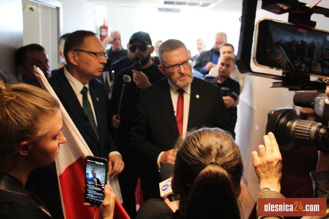 Grzegorz Braun straci immunitet za akcję w Oleśnicy?