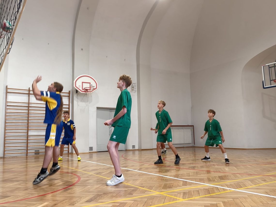 I Turniej Sportowy o Puchar Dyrektorów SP7 i I LO I Turniej Sportowy o Puchar Dyrektorów SP7 i I LO
