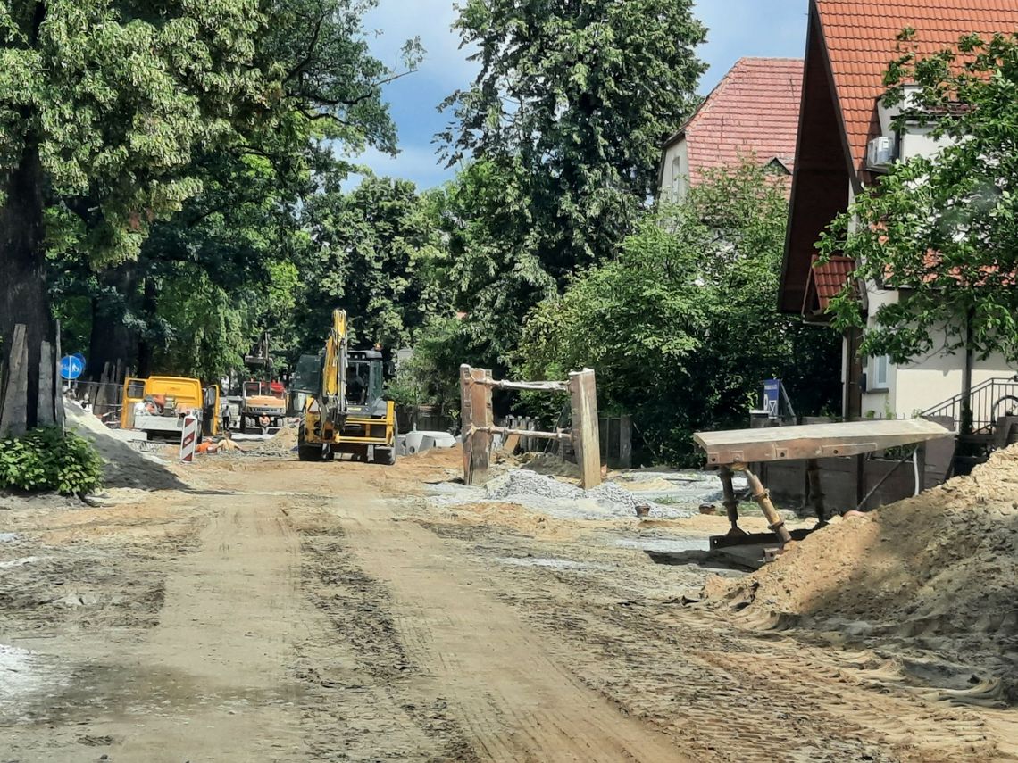 Jak  przebiega przebudowa ulicy Wały Jagiellońskie w Oleśnicy?