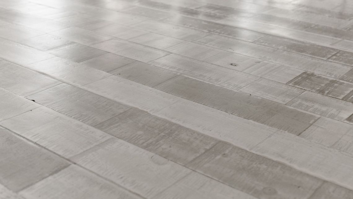 Jak skutecznie osuszyć podposadzkowo we Wrocławiu: poradnik dla domowych i profesjonalnych rozwiązań